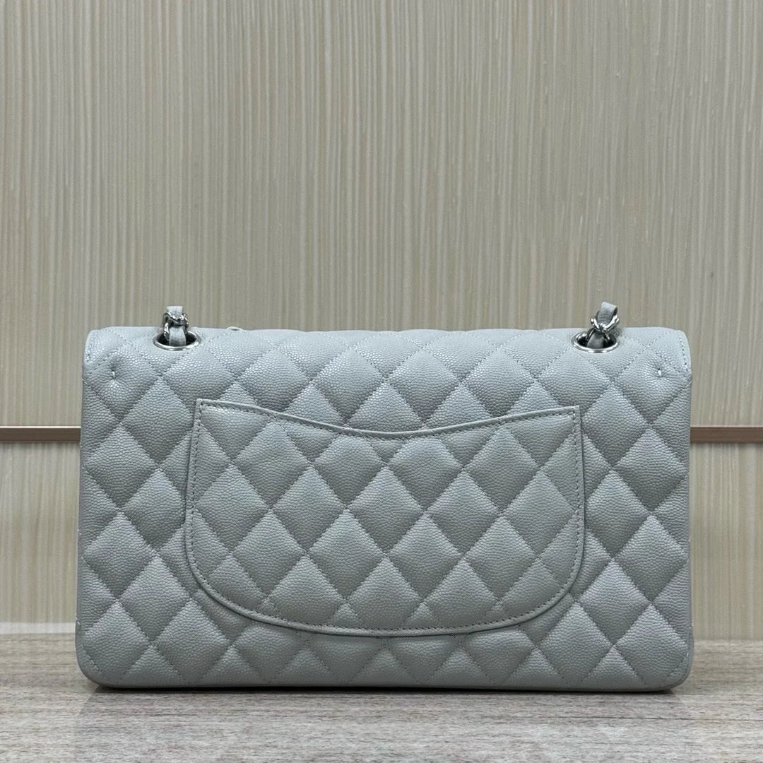 Chanel Flap Orta Boy Çanta Havyar Deri 2024 Açık Mavi - Glimmer of Luxury