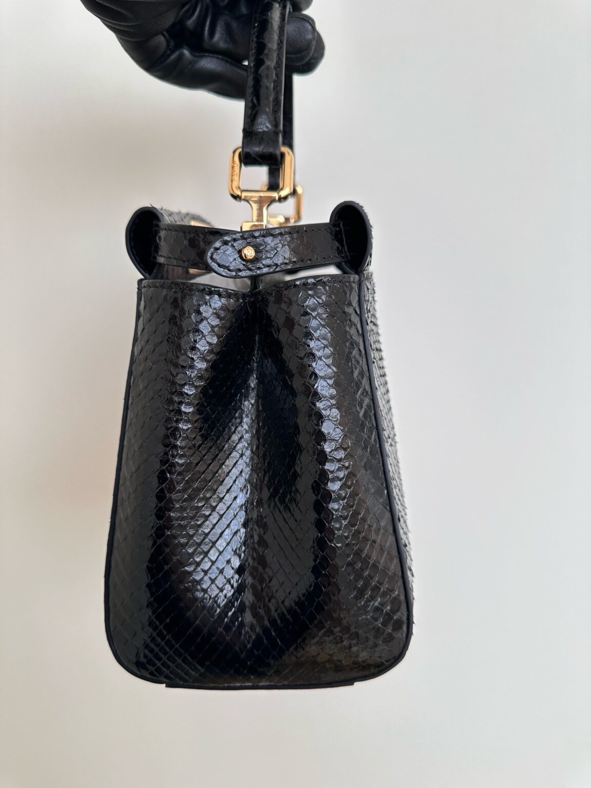 Fendi Peekaboo Mini Siyah Piton Deri Çanta - Glimmer of Luxury