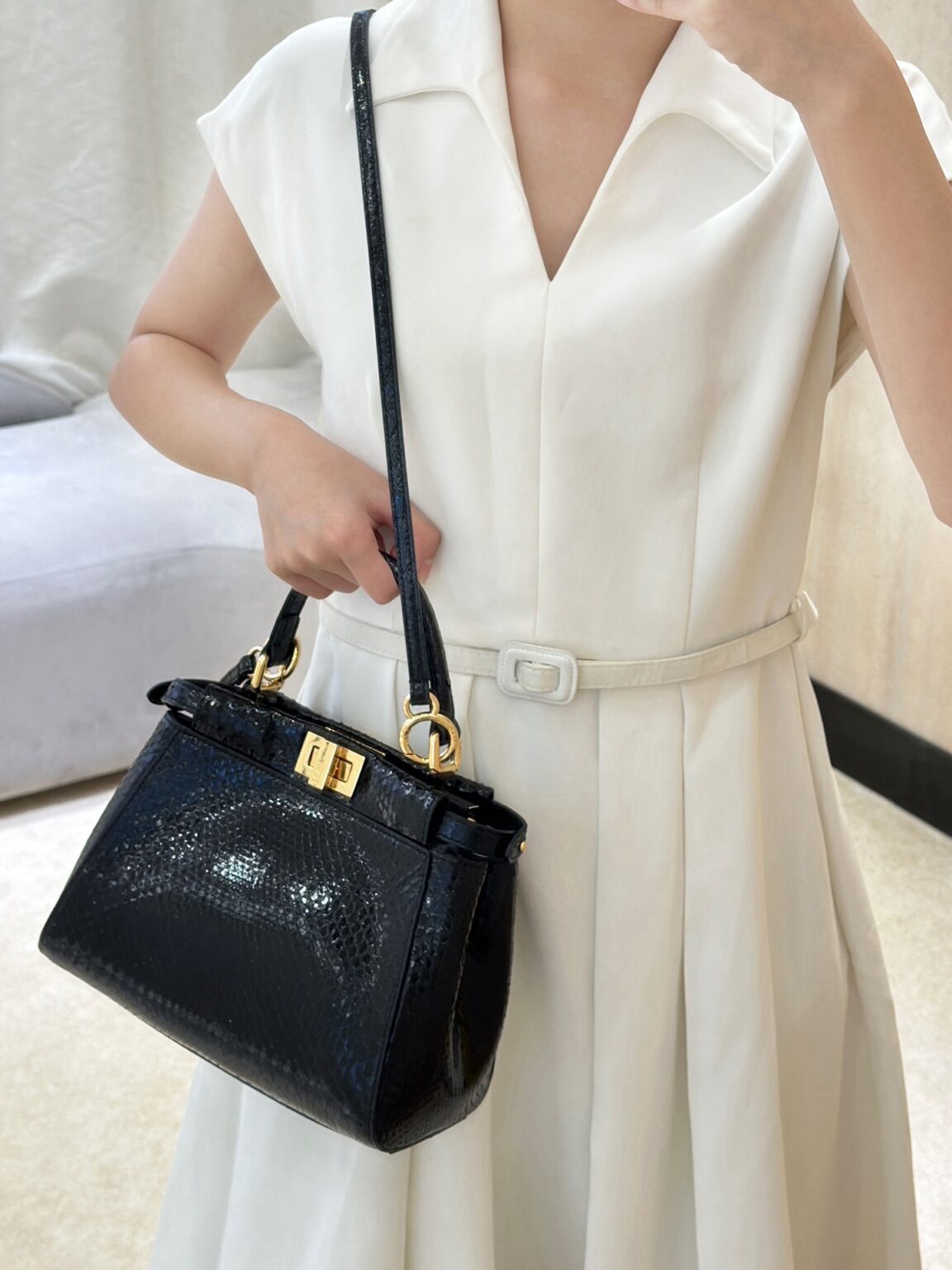 Fendi Peekaboo Mini Siyah Piton Deri Çanta - Glimmer of Luxury