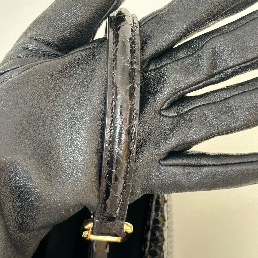 Fendi Peekaboo Mini Siyah Piton Deri Çanta - Glimmer of Luxury