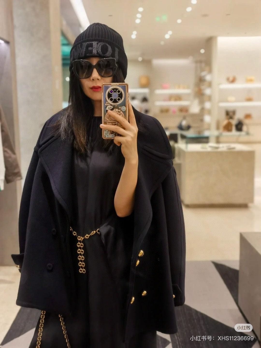 Loewe Yeni Yün Geniş Yakalı Orta Uzunlukta Kaban Ceket - Glimmer of Luxury