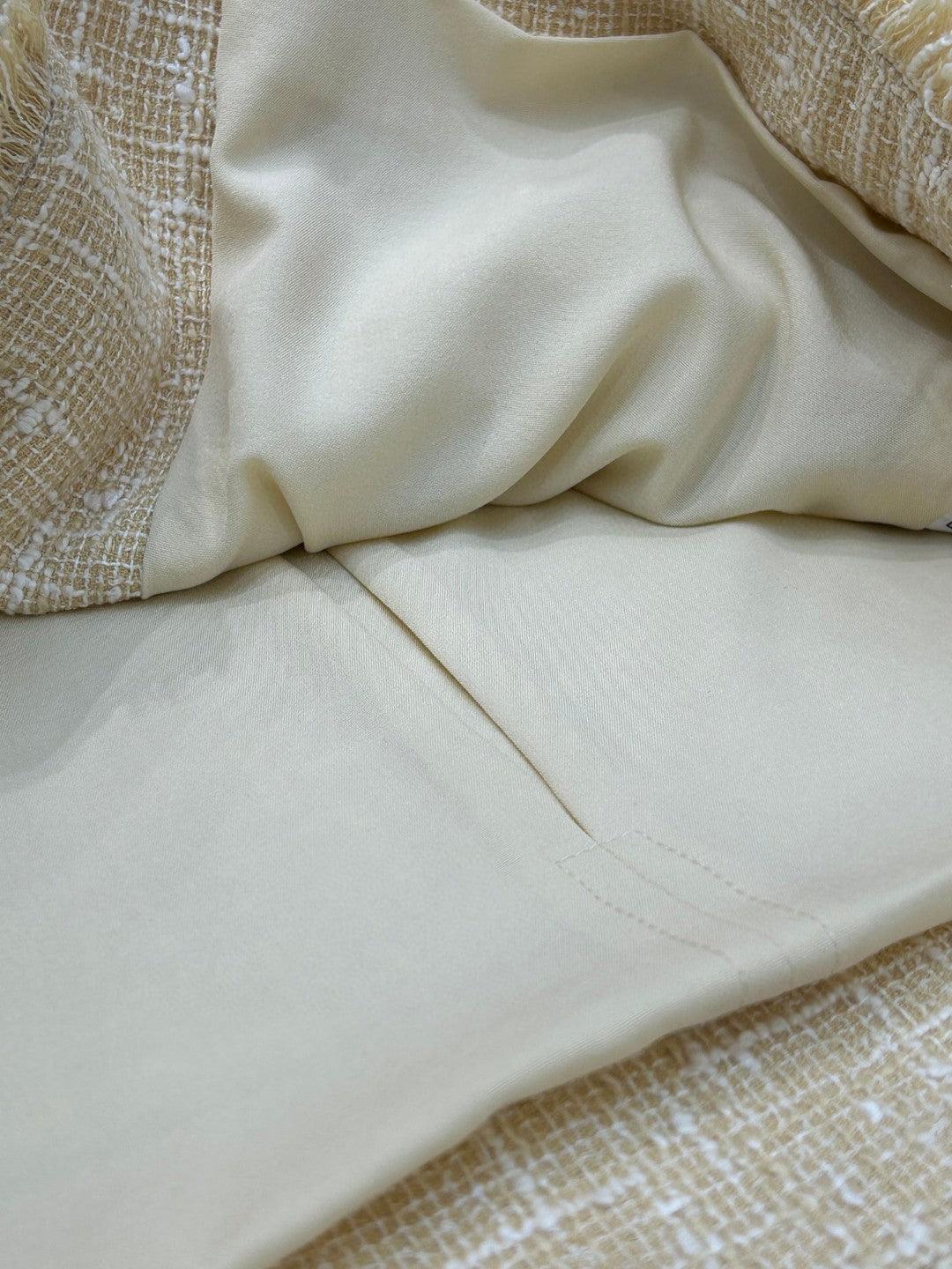 Miu Miu 24SS Sonbahar Sade Tasarım Ceket - Glimmer of Luxury