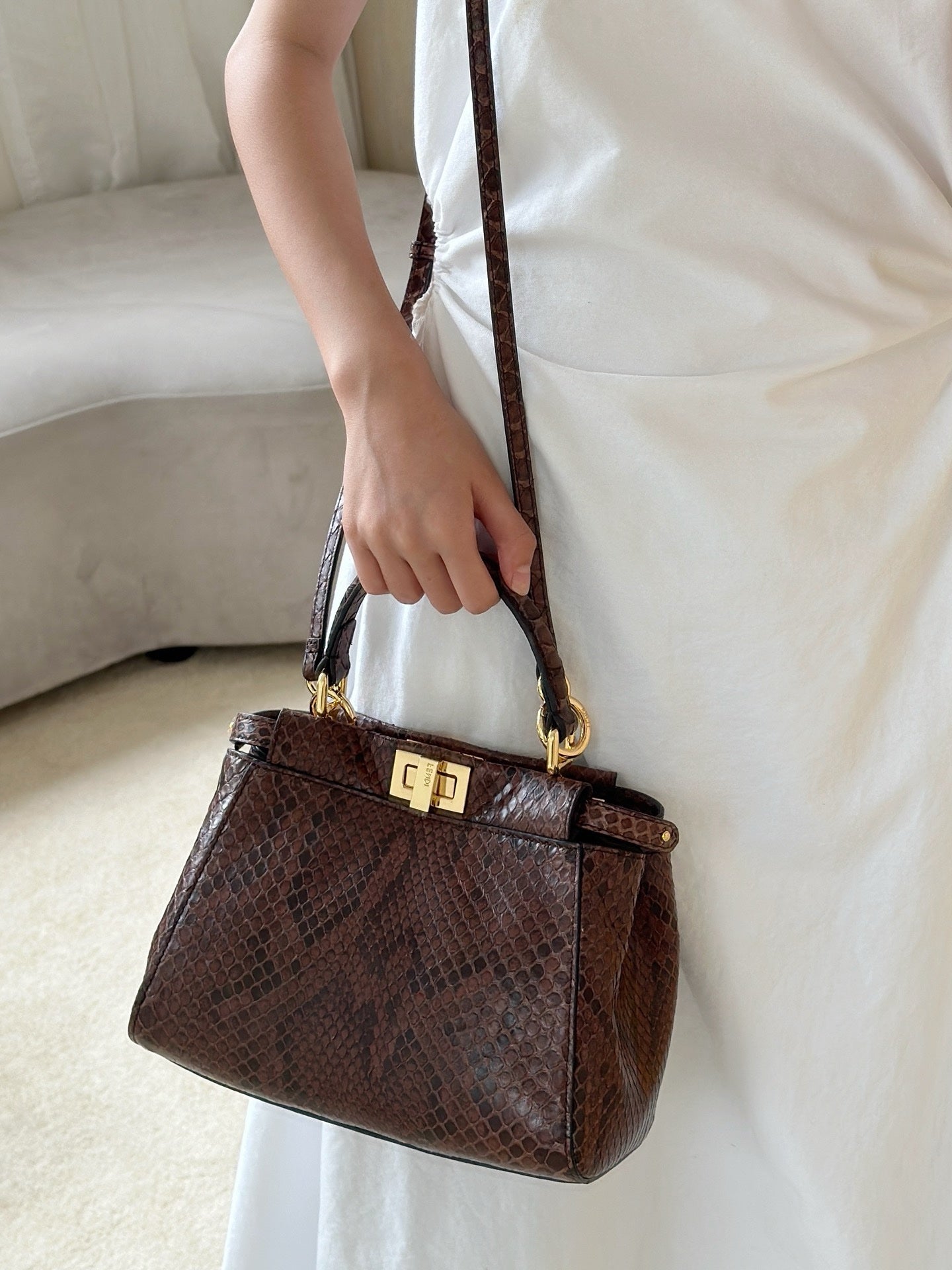 Fendi Peekaboo Mini Siyah Piton Deri Çanta - Glimmer of Luxury