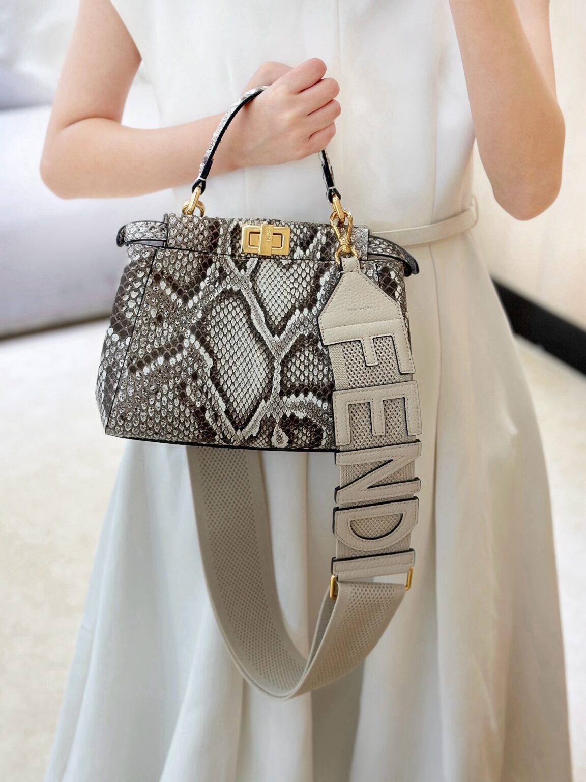 Fendi Peekaboo Mini Siyah Piton Deri Çanta - Glimmer of Luxury