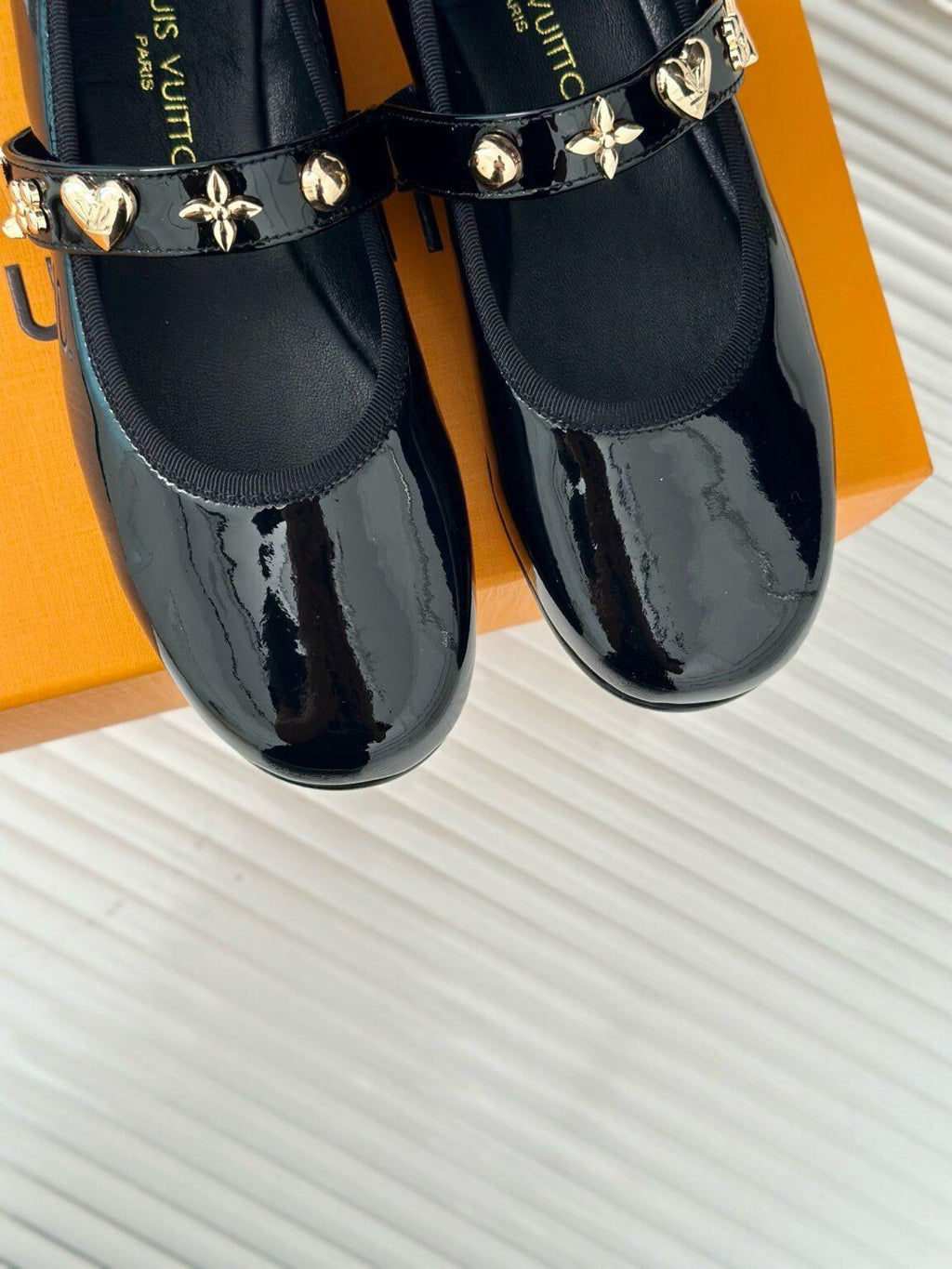 Louis Vuitton Romy Düz Balerin - Glimmer of Luxury