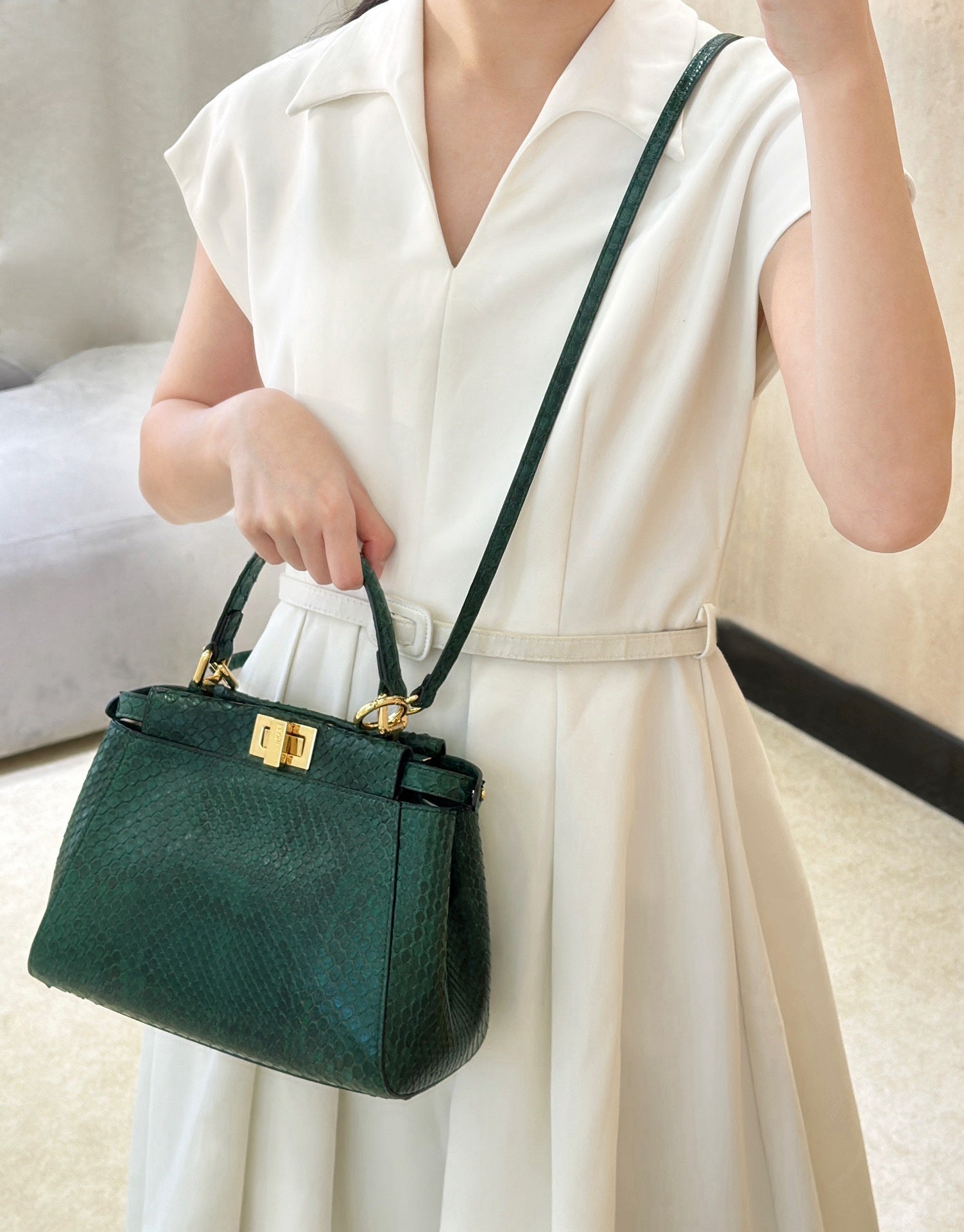 Fendi Peekaboo Mini Siyah Piton Deri Çanta - Glimmer of Luxury