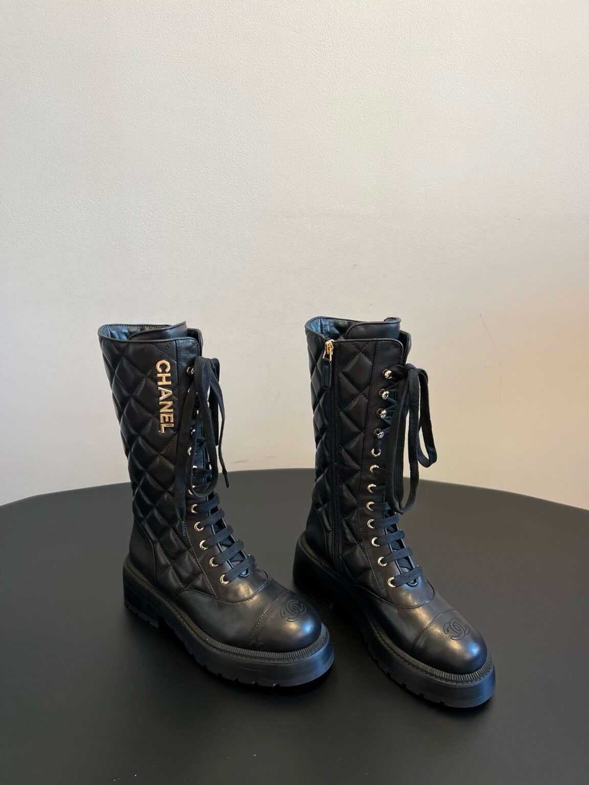 Chanel S24 Uzun Botlar - Glimmer of Luxury