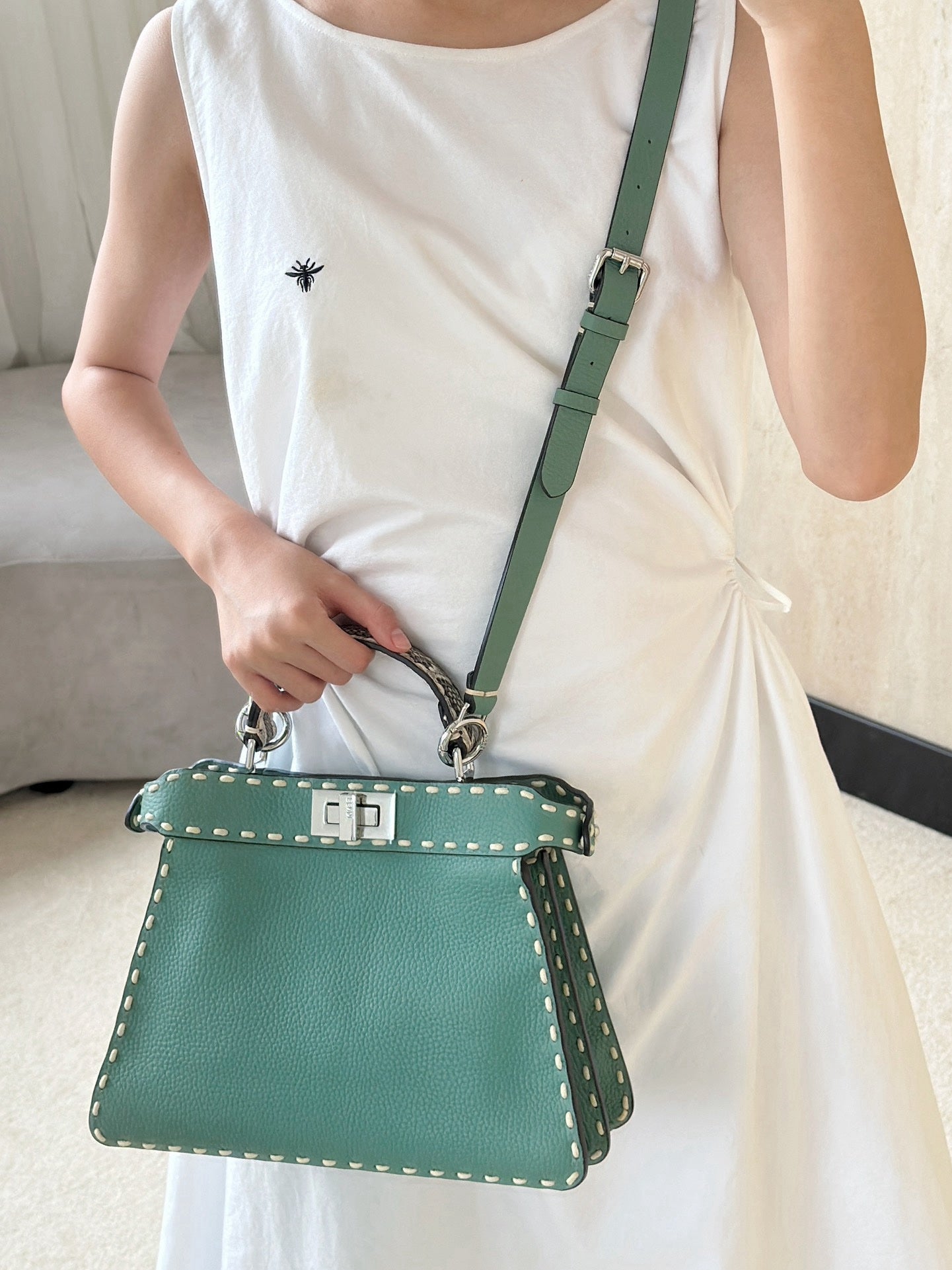 Fendi Peekaboo Mini ISeeU - Egzotik Detaylara Sahip Selleria Çanta - Glimmer of Luxury