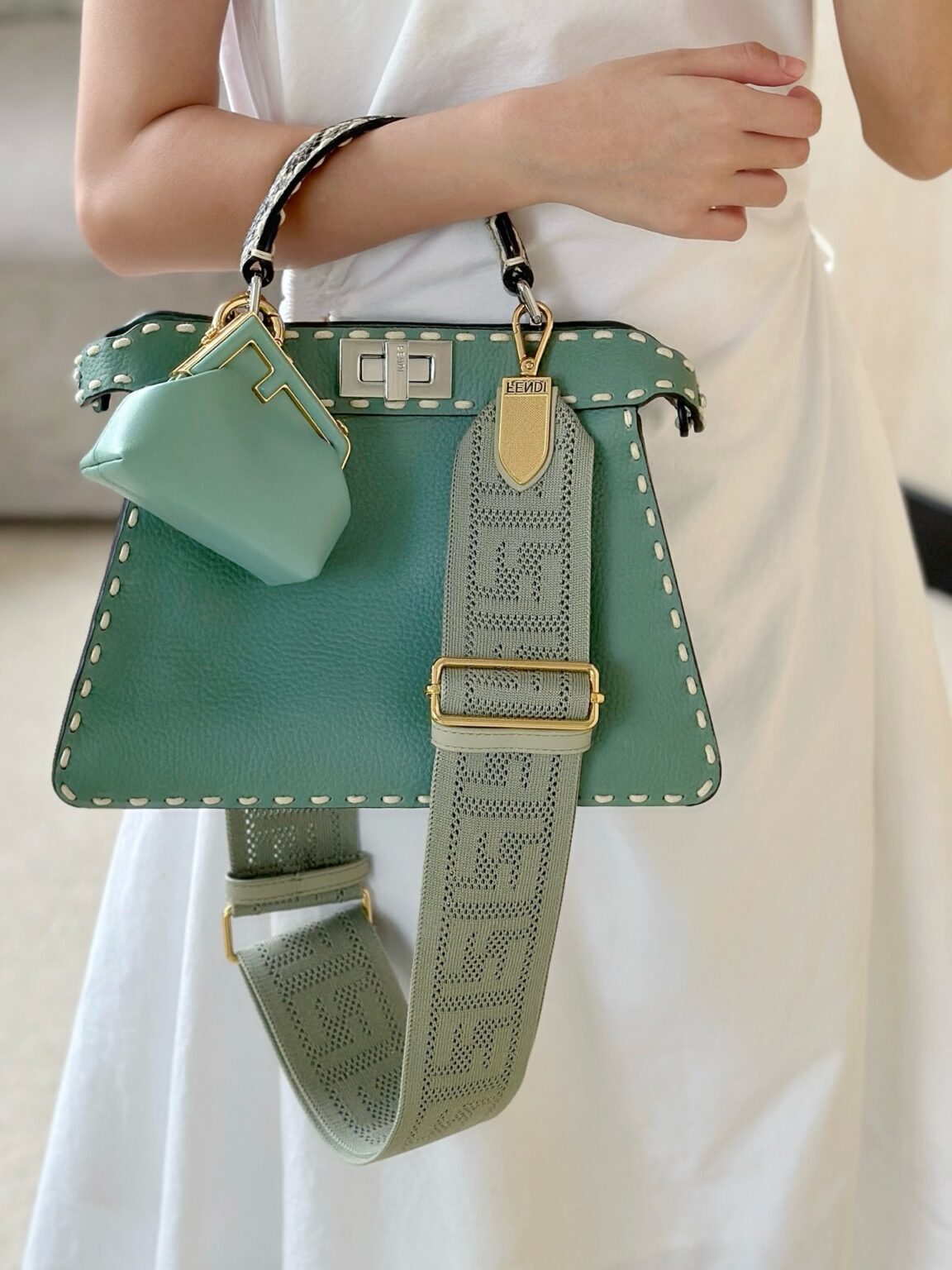 Fendi Peekaboo Mini ISeeU - Egzotik Detaylara Sahip Selleria Çanta - Glimmer of Luxury