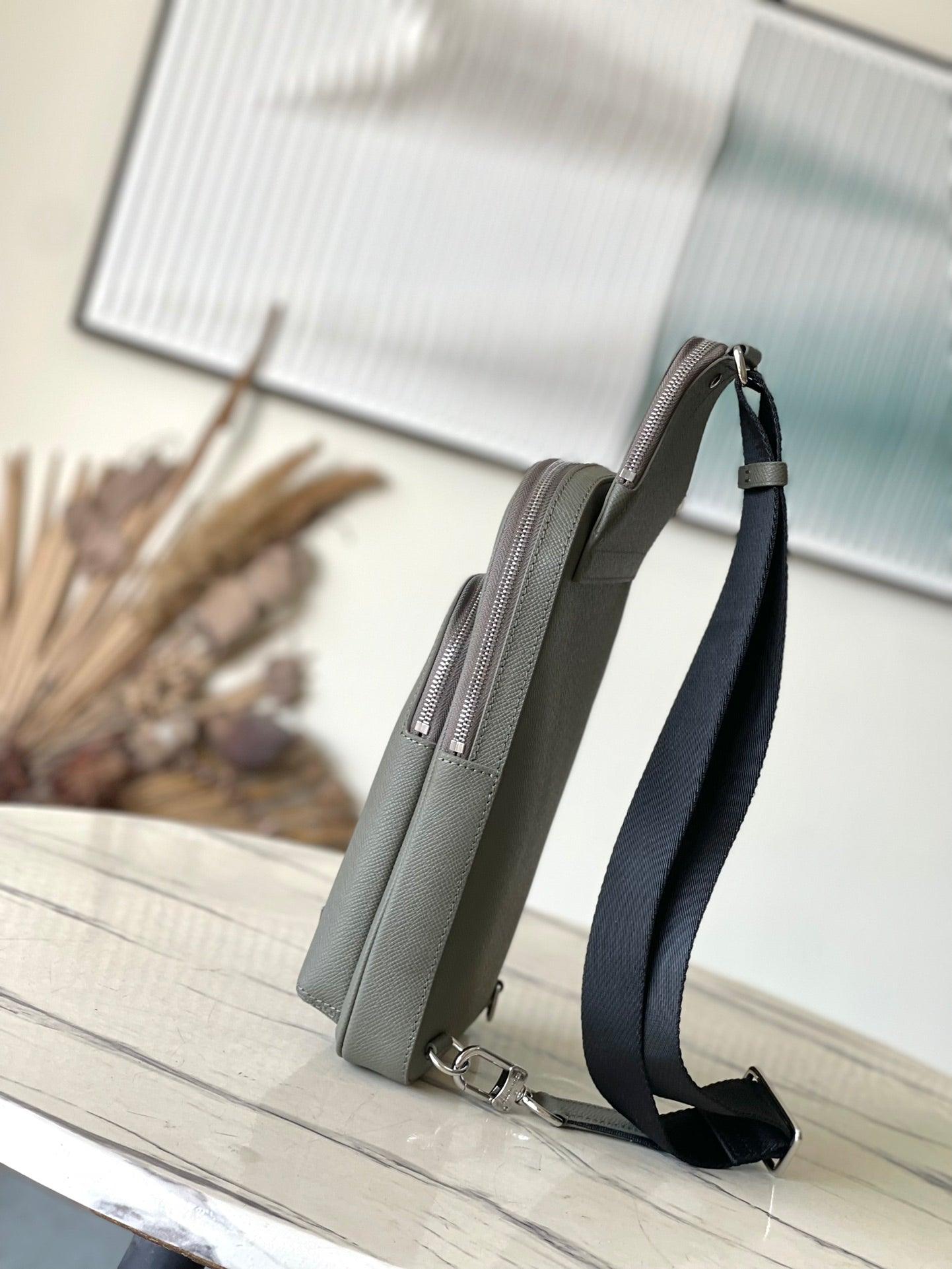 Louis Vuitton M30973 Asker Yeşili Slingback Omuz Çantası - Glimmer of Luxury