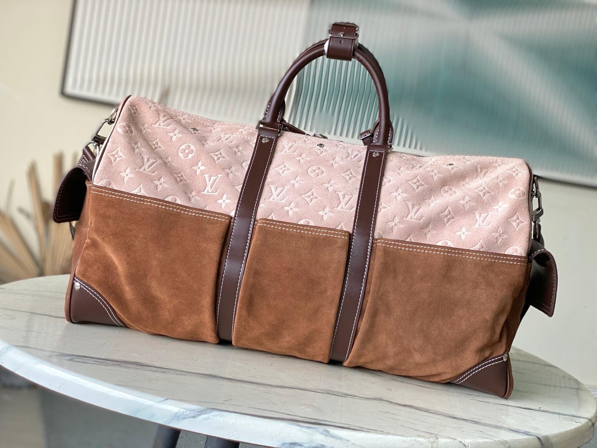 LV Keepall Bandoulière 50 – M26127 Tasarım