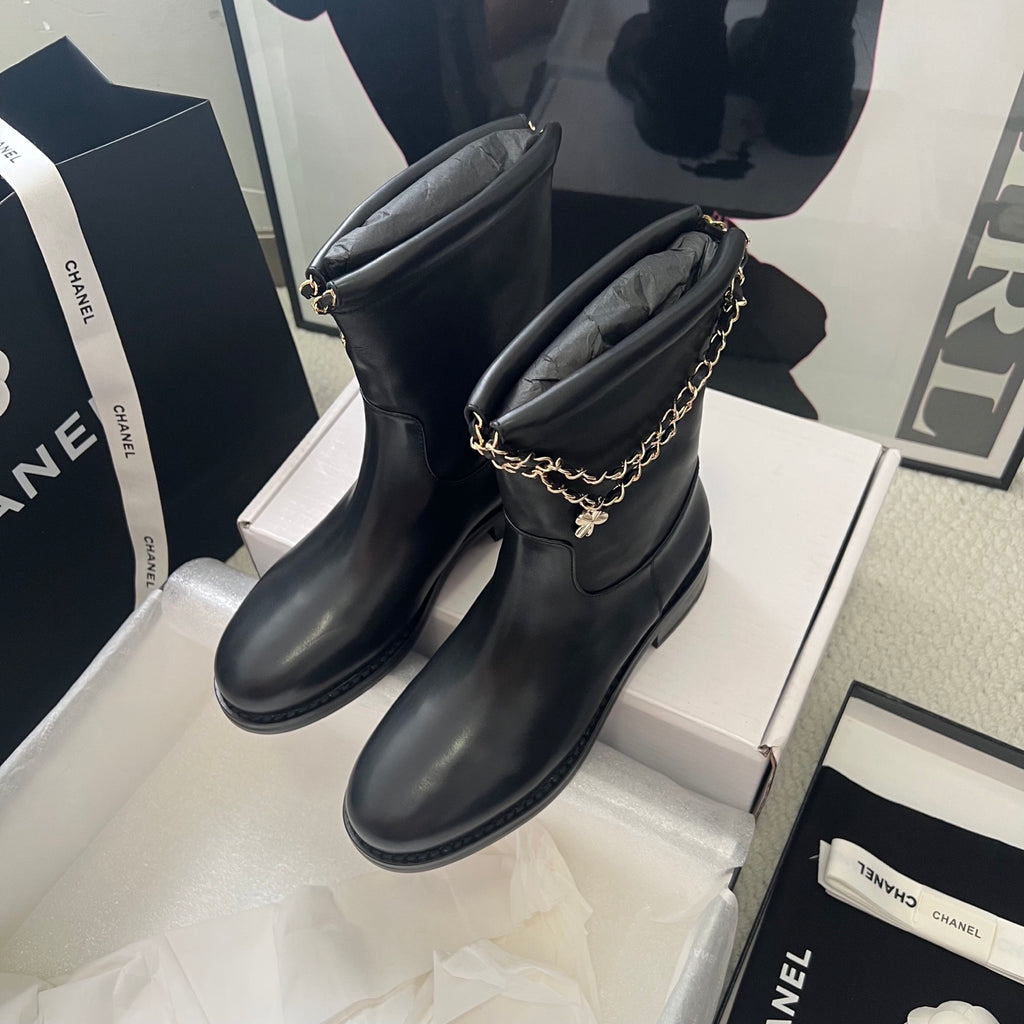 Chanel – Fall/Winter 2026 Ankle Boots with Back Zipper