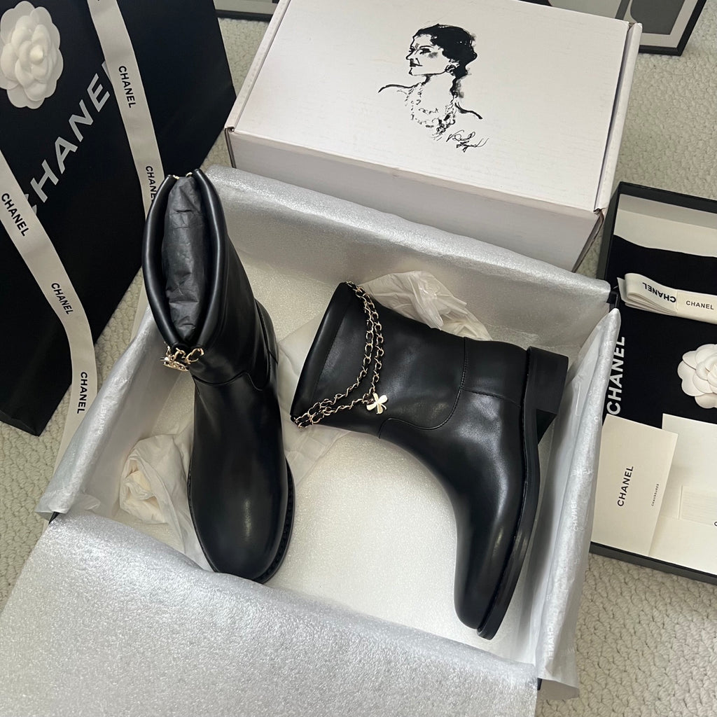 Chanel – Fall/Winter 2026 Ankle Boots with Back Zipper