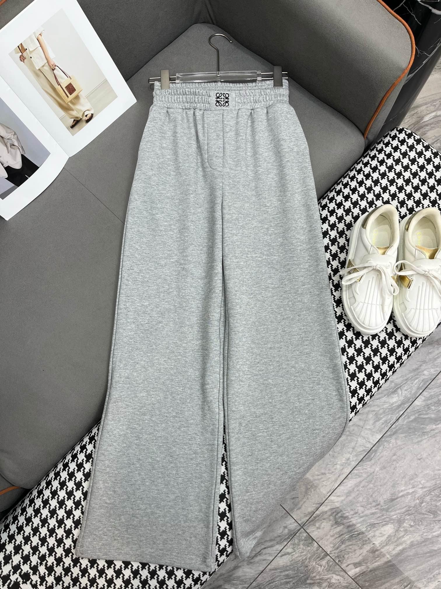 Loewe 24/SS Yeni Sonbahar ve Kış Kapüşonlu Ceket ve Geniş Paça Pantalonlu Takım - Glimmer of Luxury