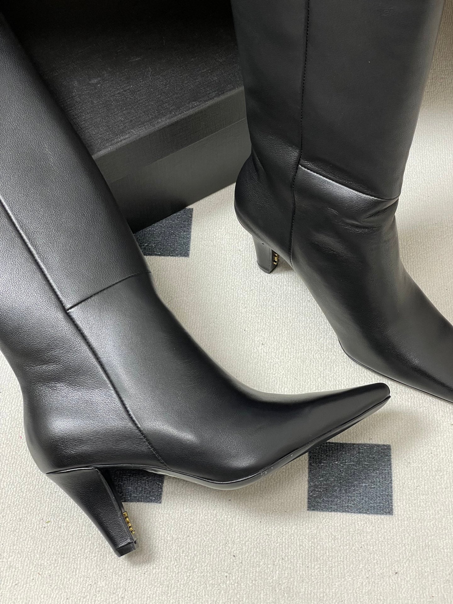 Saint Laurent FW26 Long Boots – Pointed Toe, High Heel (8 cm)