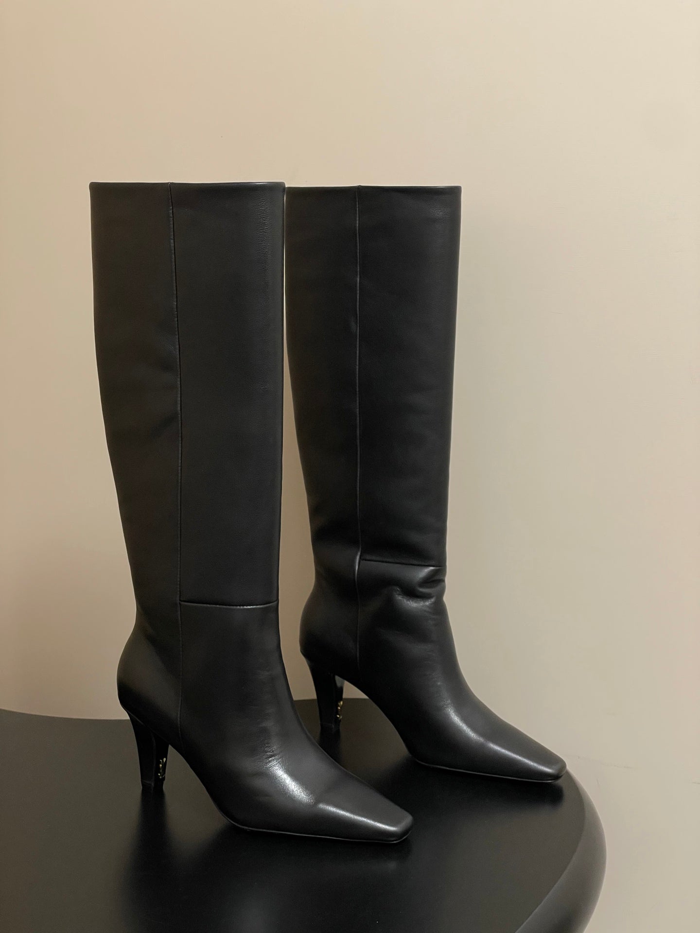 Saint Laurent FW26 Long Boots – Pointed Toe, High Heel (8 cm)
