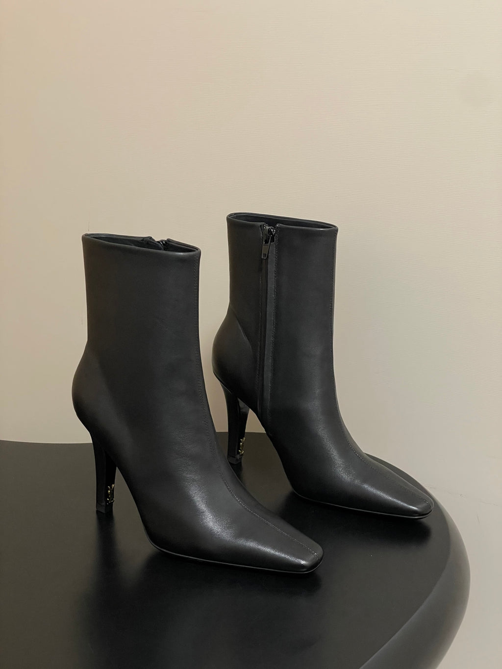 Saint Laurent FW26 Pointed Toe High Heel Boots