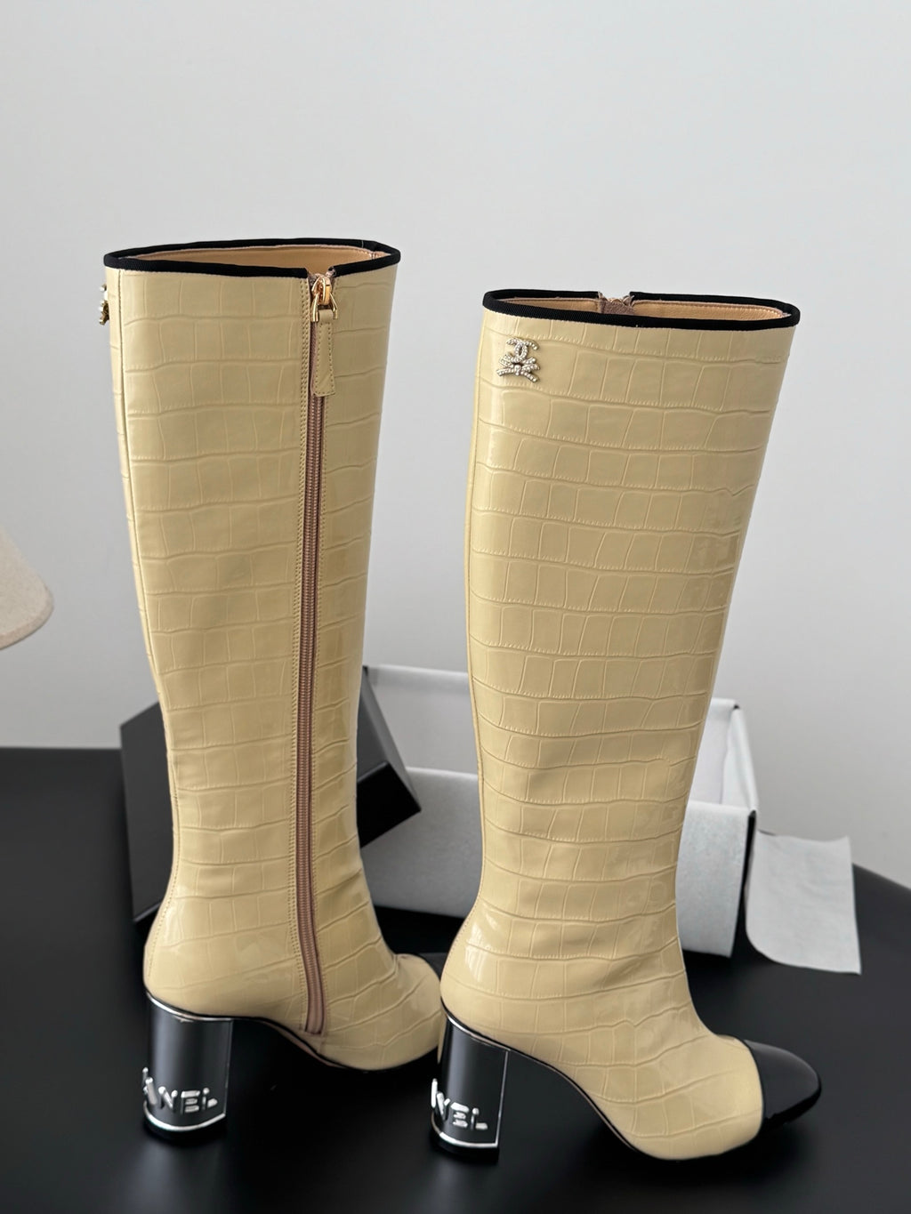 Chanel 26A Métiers d’Art Uzun Çizmeler