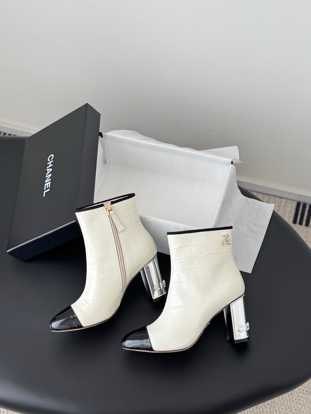 Chanel 26A Métiers d'Art Ankle Boots – New Season