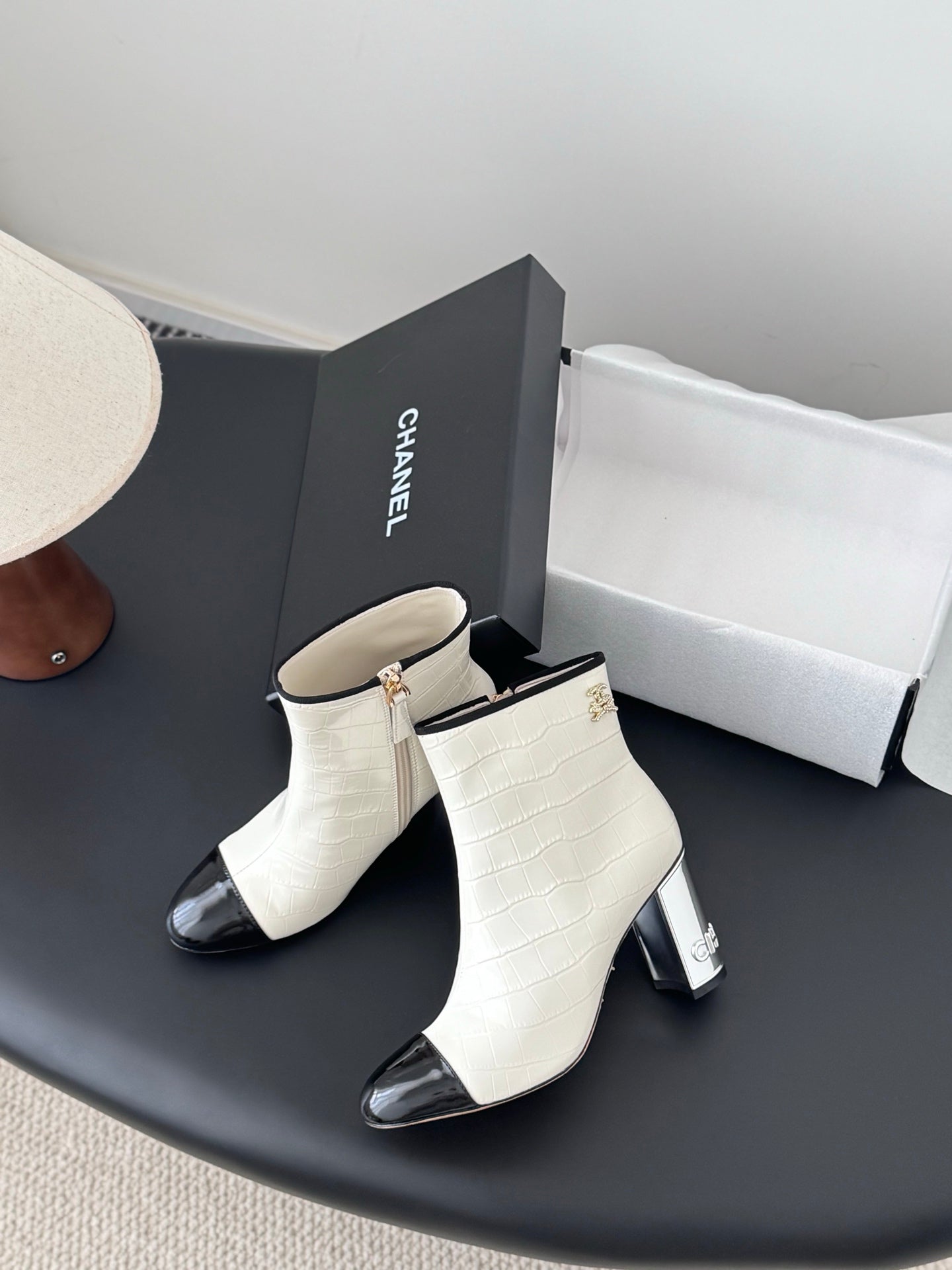 Chanel 26A Métiers d'Art Ankle Boots – New Season