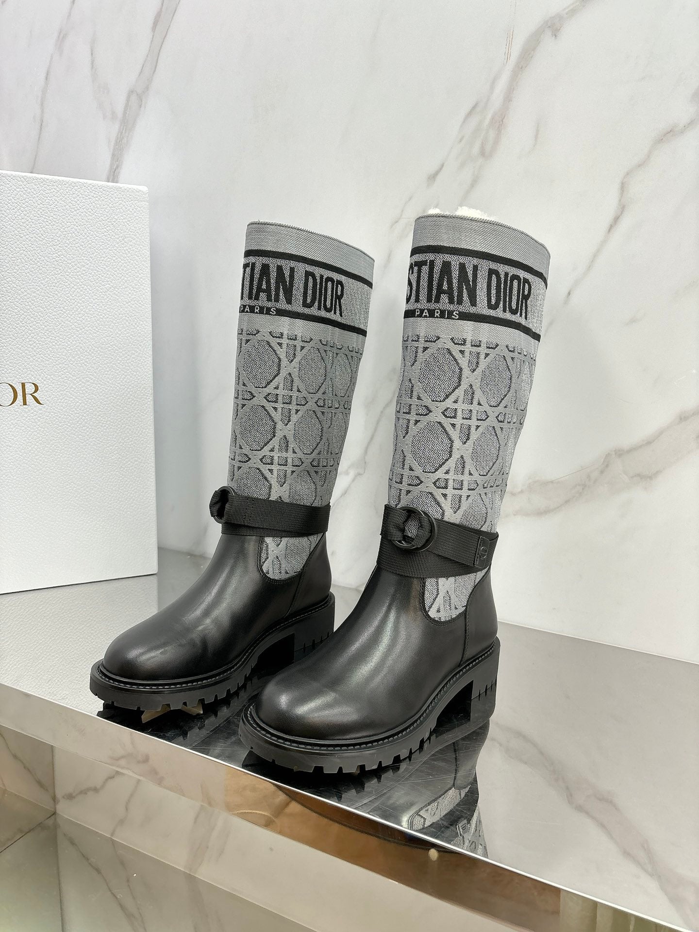 Dior 2025 Sonbahar/Kış Koleksiyonu – Martin Bot