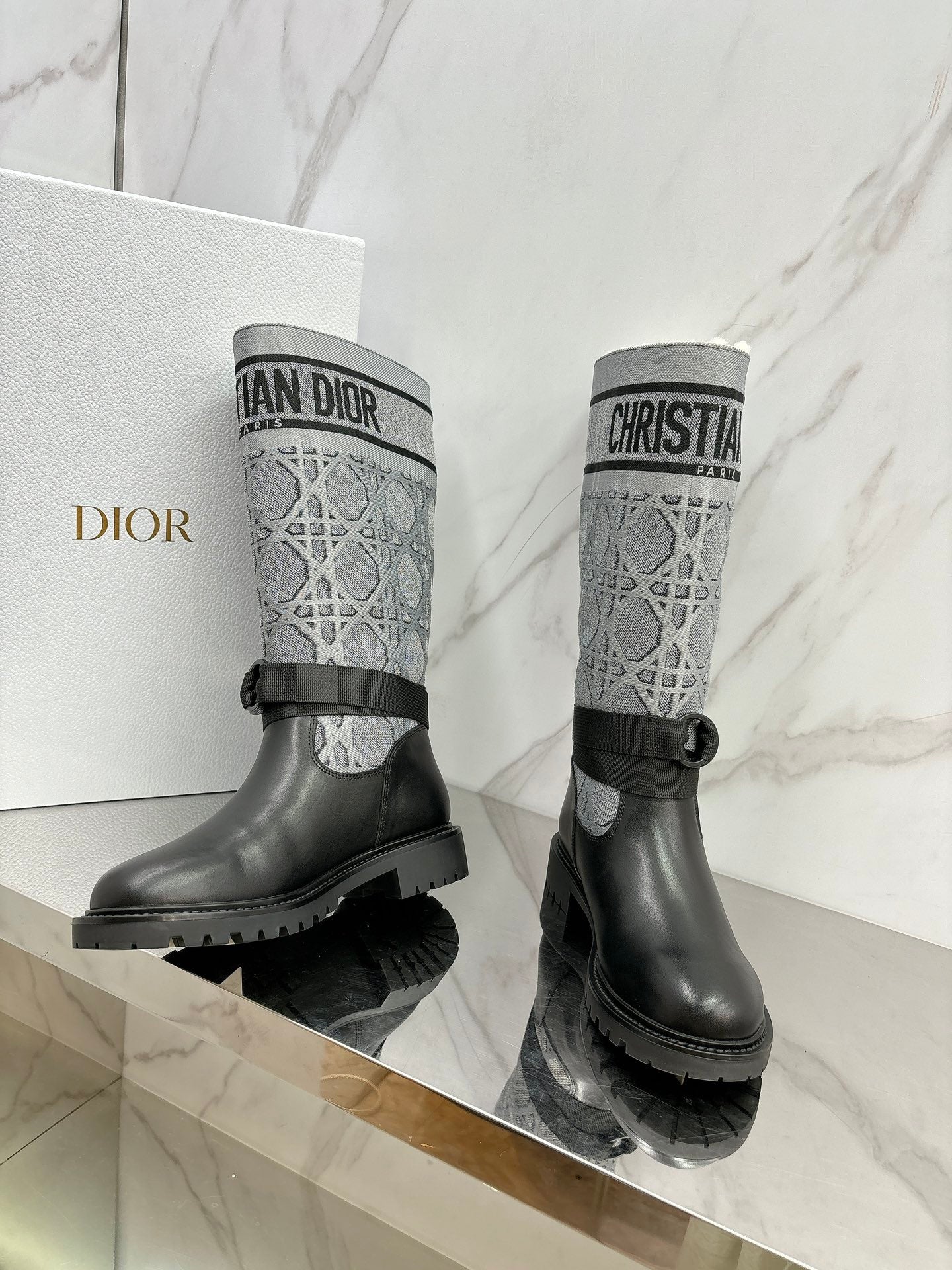 Dior 2025 Fall/Winter Collection – Martin Boots