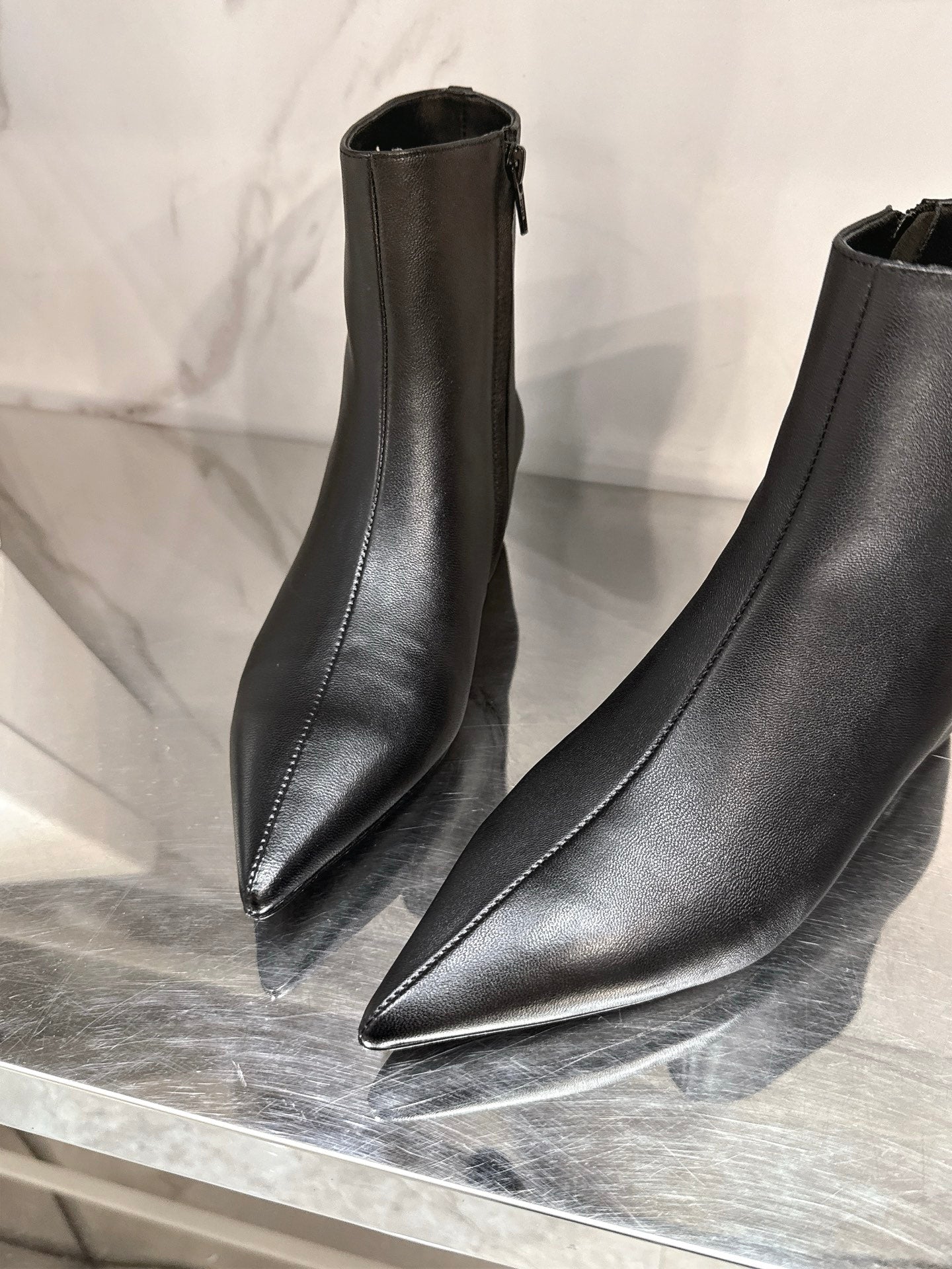 Khaite 2025 Tanrıça بوت