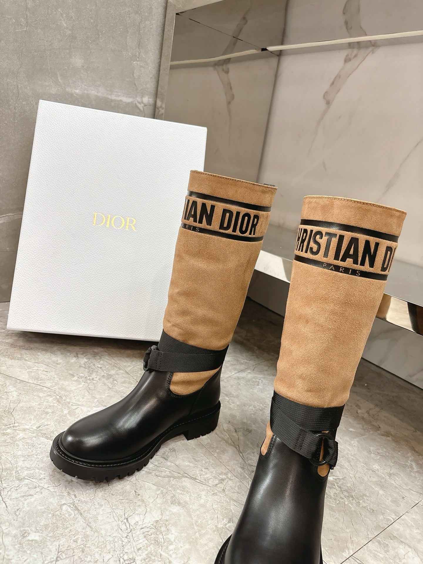 Dior 2025 Fall/Winter Collection – Martin Boots