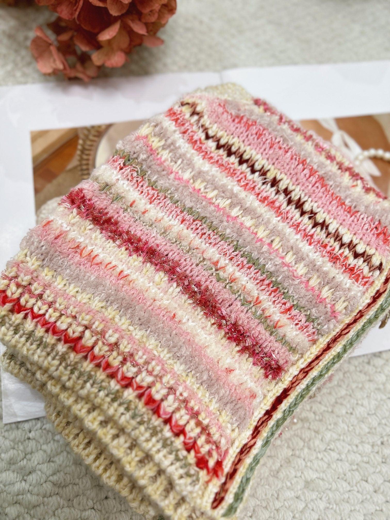 Chanel 2024 Renkli İplikli Çizgili Örgü Yelek - Glimmer of Luxury