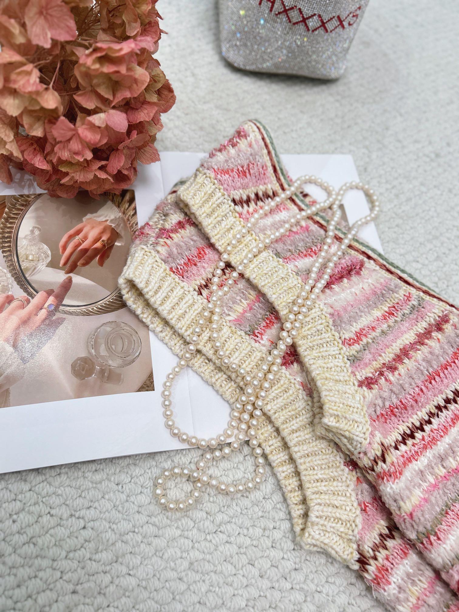 Chanel 2024 Renkli İplikli Çizgili Örgü Yelek - Glimmer of Luxury