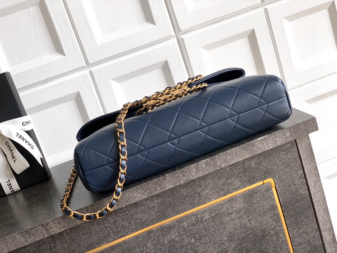 Chanel Heybe Klasik Kapaklı Çanta
