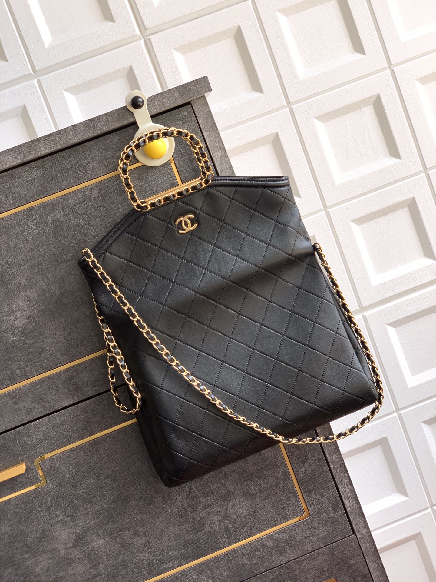 Chanel Heybe Klasik Kapaklı Çanta