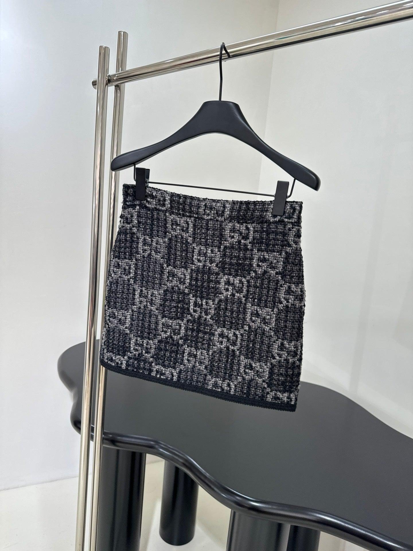 Gucci Ceket ve Etek Takım - Glimmer of Luxury