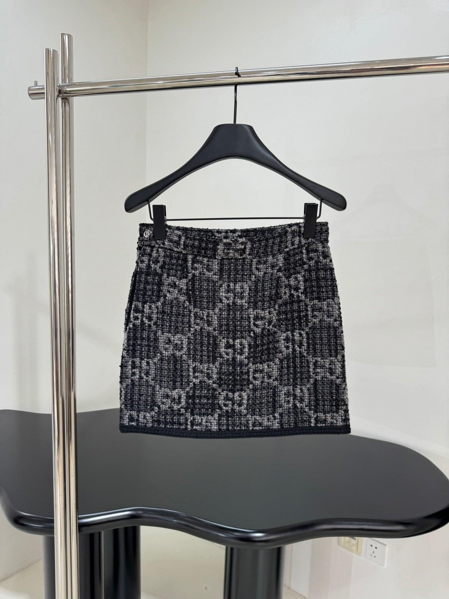 Gucci Ceket ve Etek Takım - Glimmer of Luxury