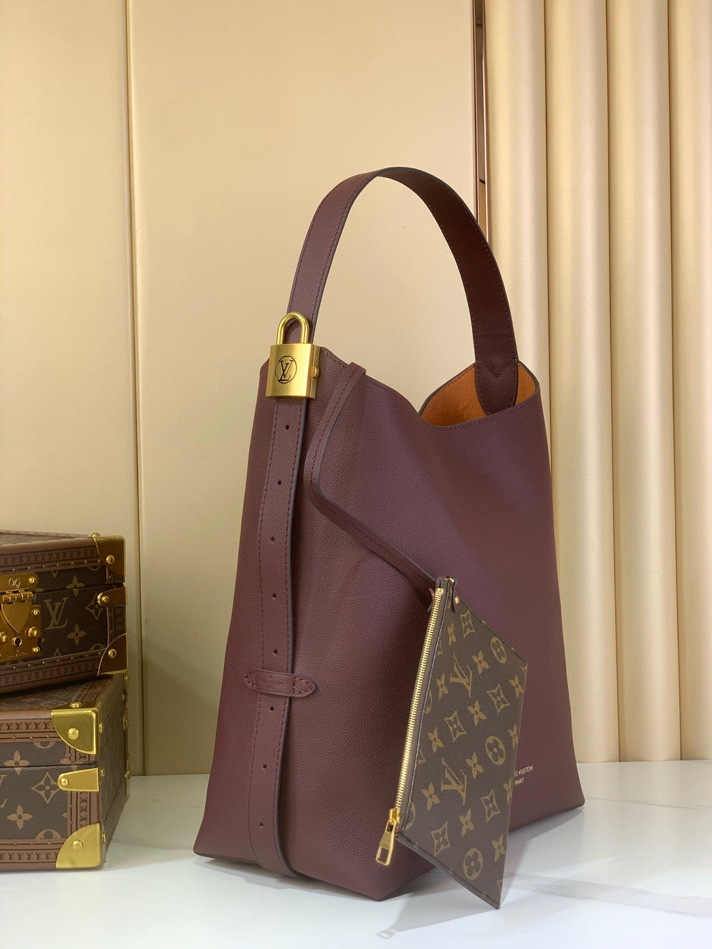 LV Sac Hobo MM – M15209 Bordo
