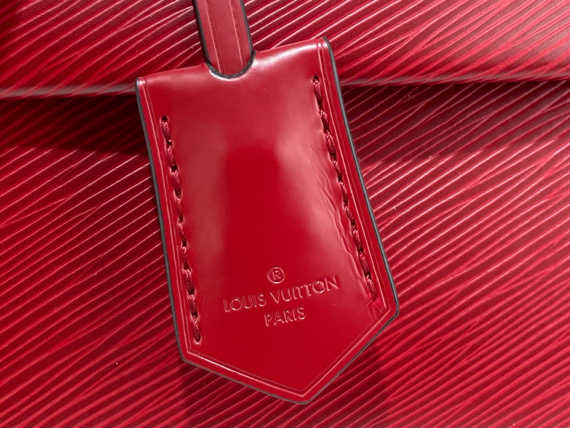 LV Sac Cluny Mini – M15229 بوردو / جلد إبي دالغى