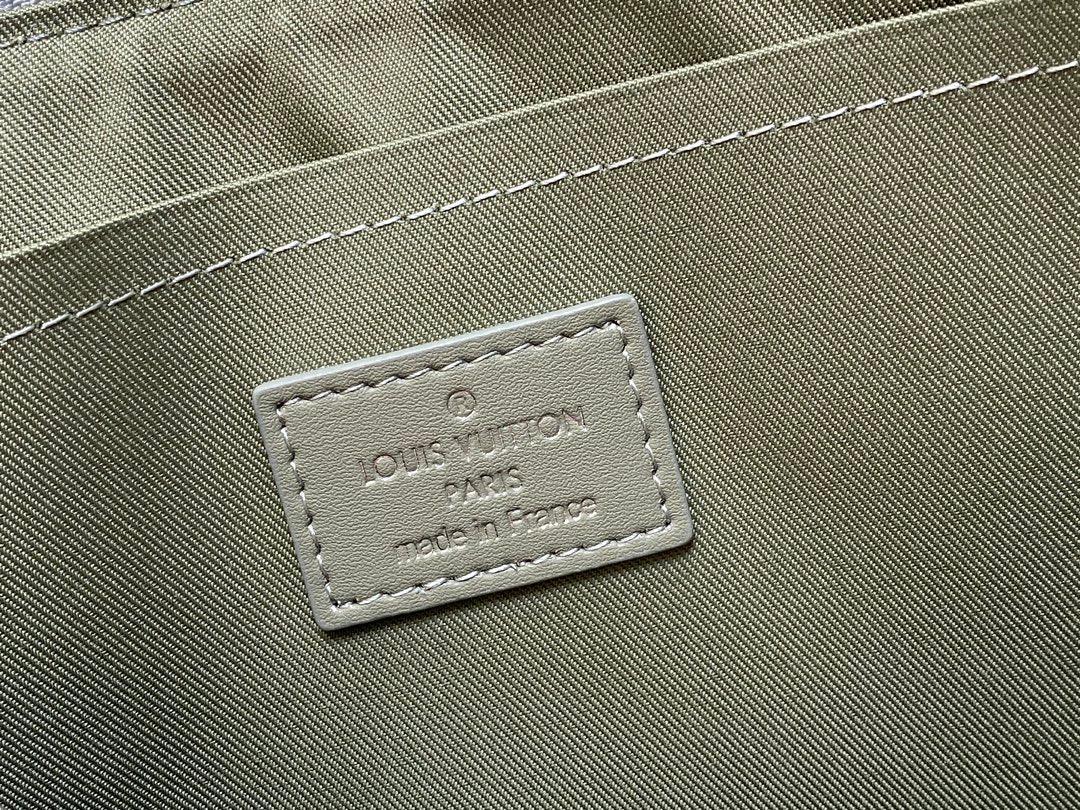 Louis Vuitton M11545 Yumuşak Seyahat Çantası - Glimmer of Luxury