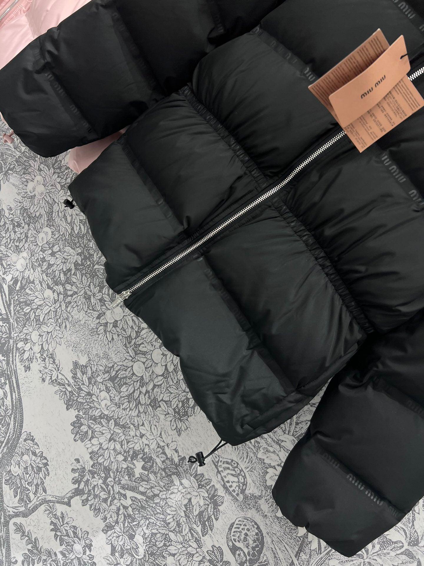 Miu Miu Dik Yaka Kaz Tüyü Mont - Glimmer of Luxury