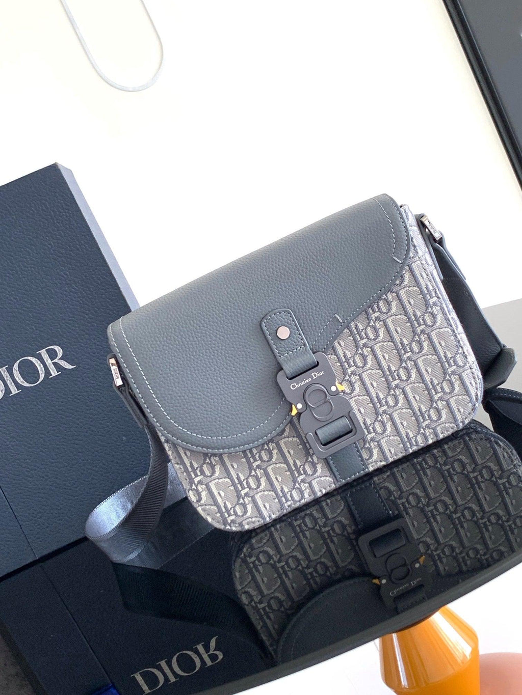 Christian Dior İmzalı Jakarlı Askılı Omuz Çantası - Glimmer of Luxury