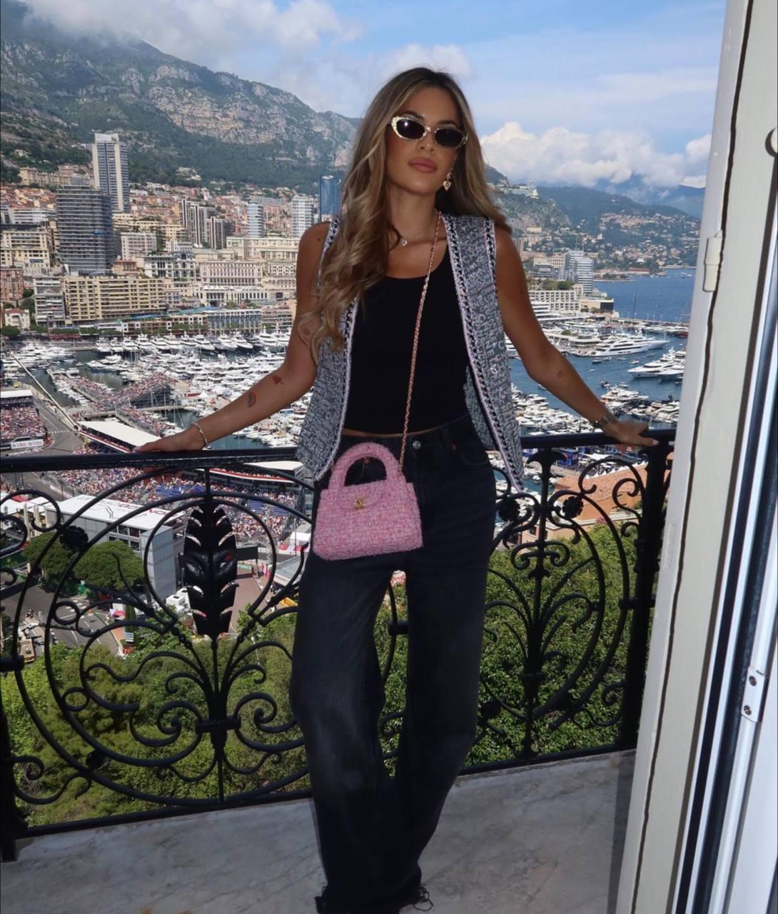 CHANEL 24C Podyum Yeleği Siyah/Ekru/Çok Renkli - Glimmer of Luxury