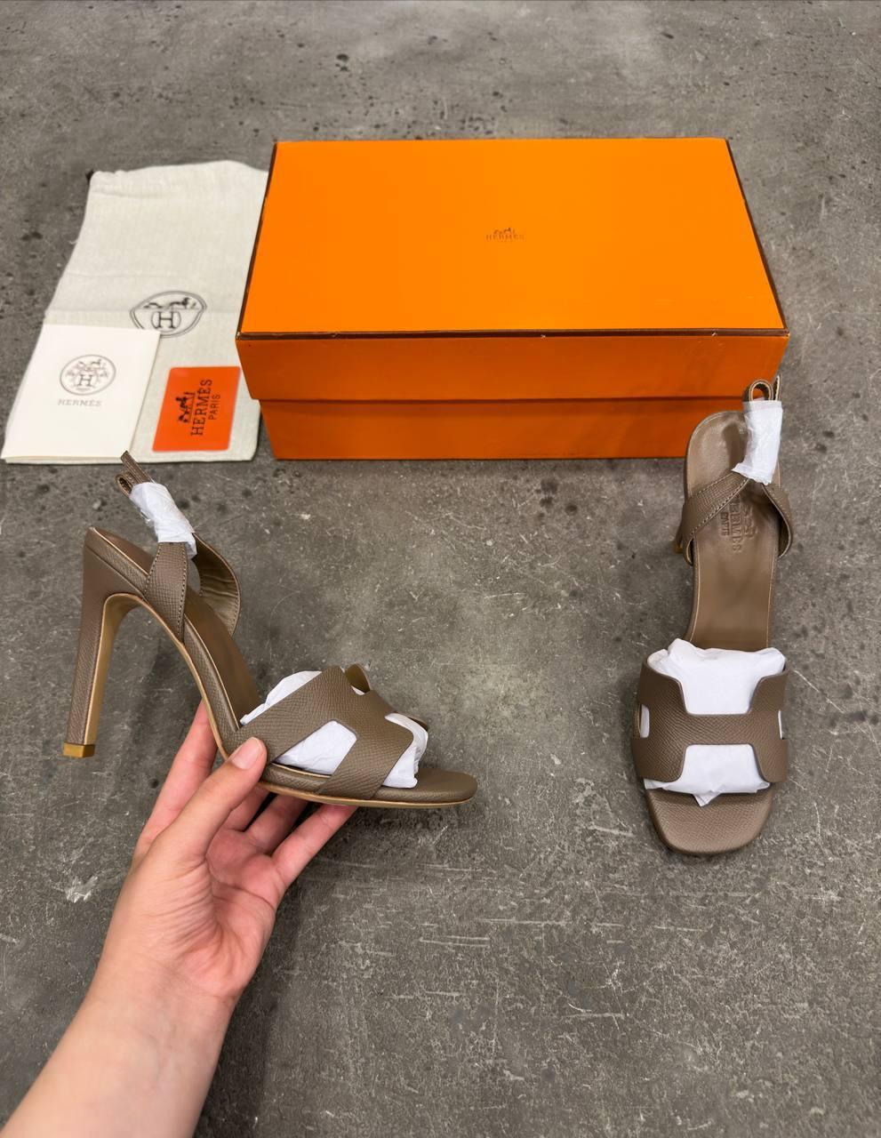Hermès Ella 105 Sandal Etoupe - Glimmer of Luxury