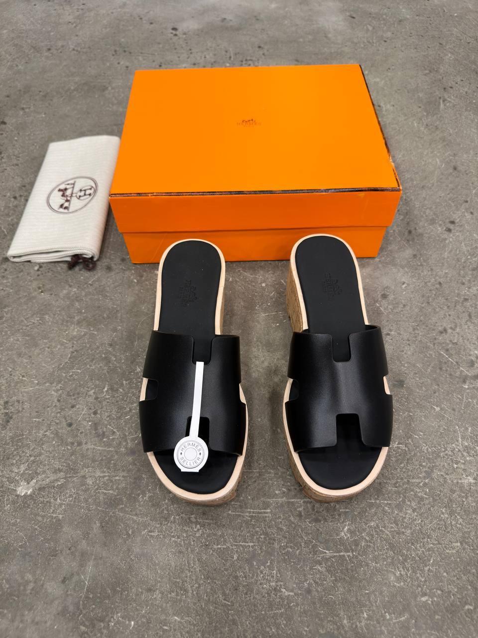 Hermès Eze Sandalet Siyah - Glimmer of Luxury