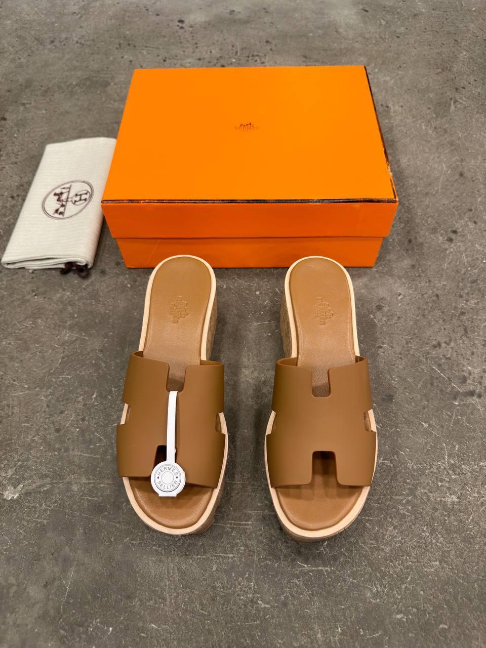 Hermès Eze Sandalet Altın - Glimmer of Luxury