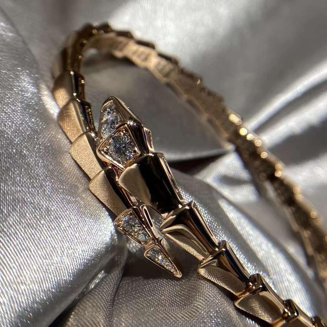 BVLGARI 18 Ayar Altın Pırlanta Bileklik - Glimmer of Luxury