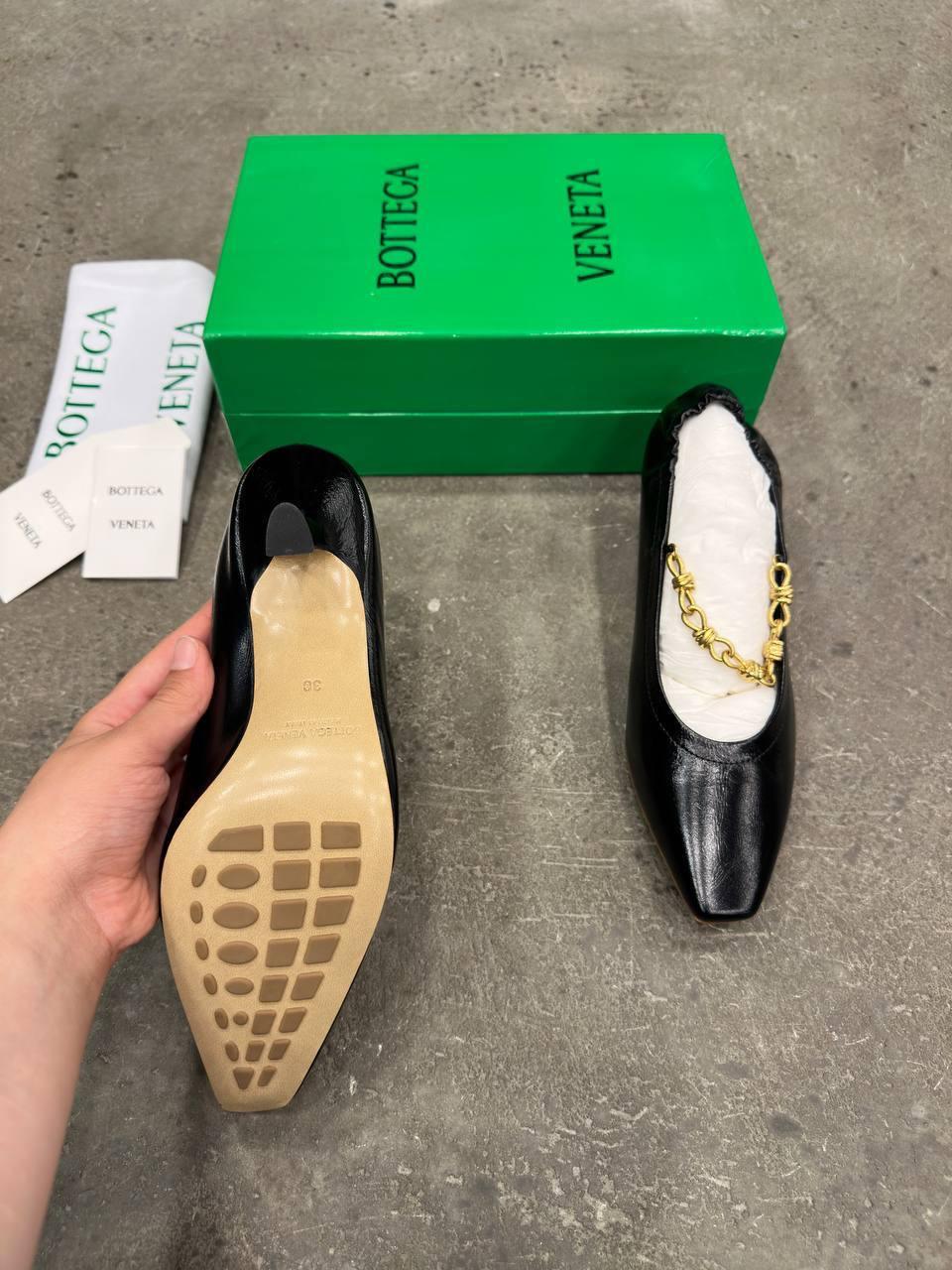 Bottega Veneta Keskin Zincirli Topuklu Ayakkabı - Glimmer of Luxury