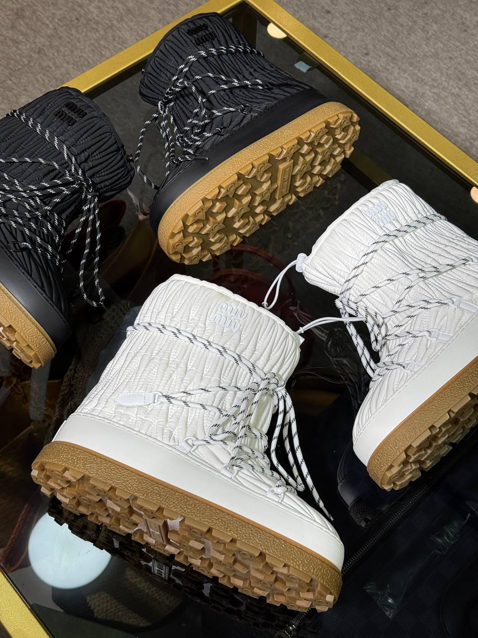 Miu Miu Kar Botu Siyah - Glimmer of Luxury