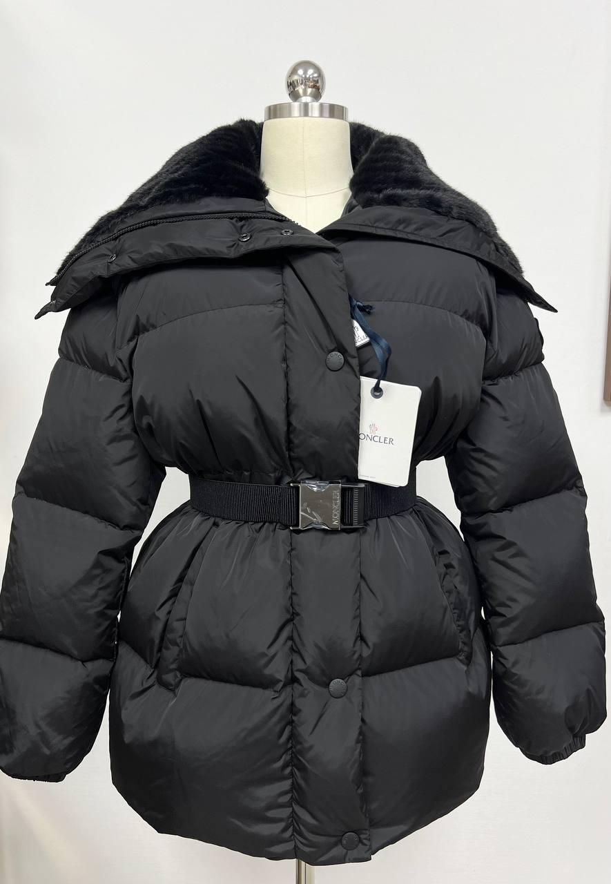 Moncler Cupidone Siyah Kapüşonlu Puff Mont - Glimmer of Luxury