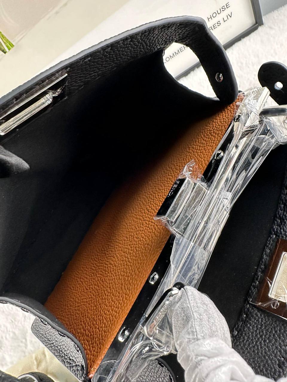 Fendi Peekaboo Mini ISeeU - Egzotik Detaylara Sahip Selleria Çanta - Glimmer of Luxury