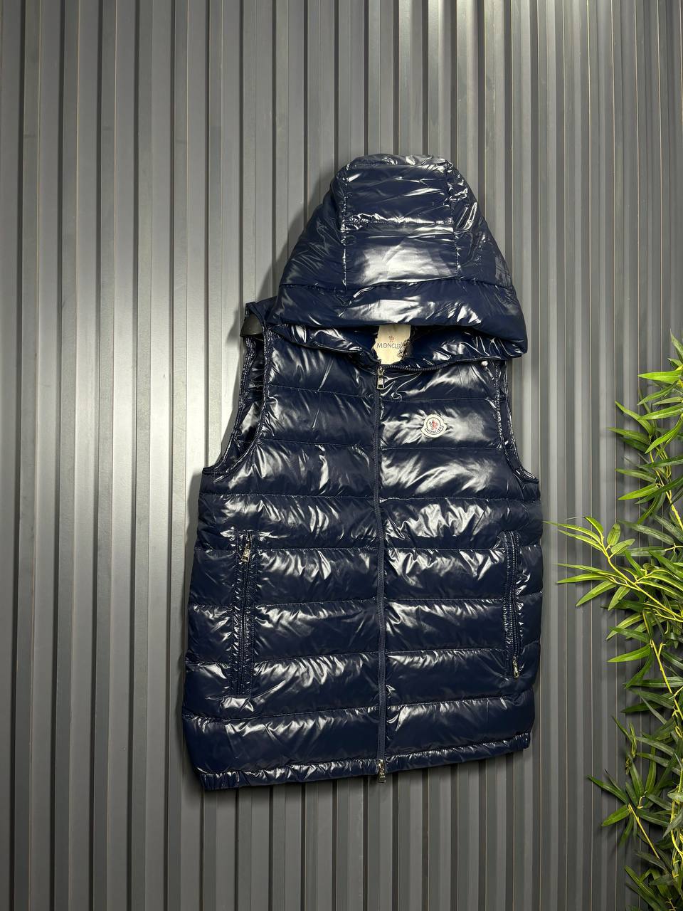 Moncler Kaz Tüyü Dolgulu Yelek - Glimmer of Luxury