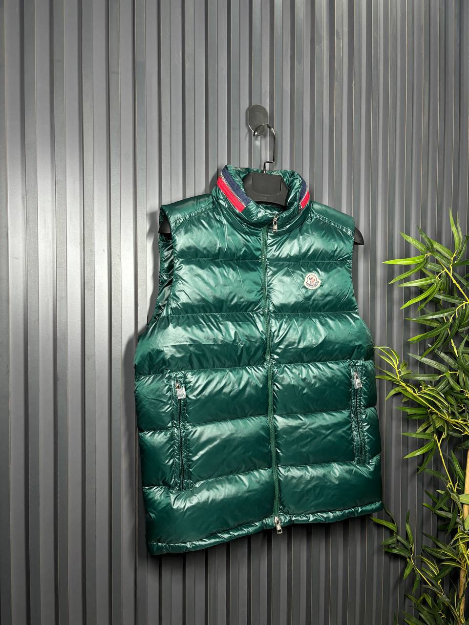 Moncler Kaz Tüyü Dolgulu Yelek - Glimmer of Luxury